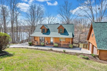239 Blackwater Landing DR