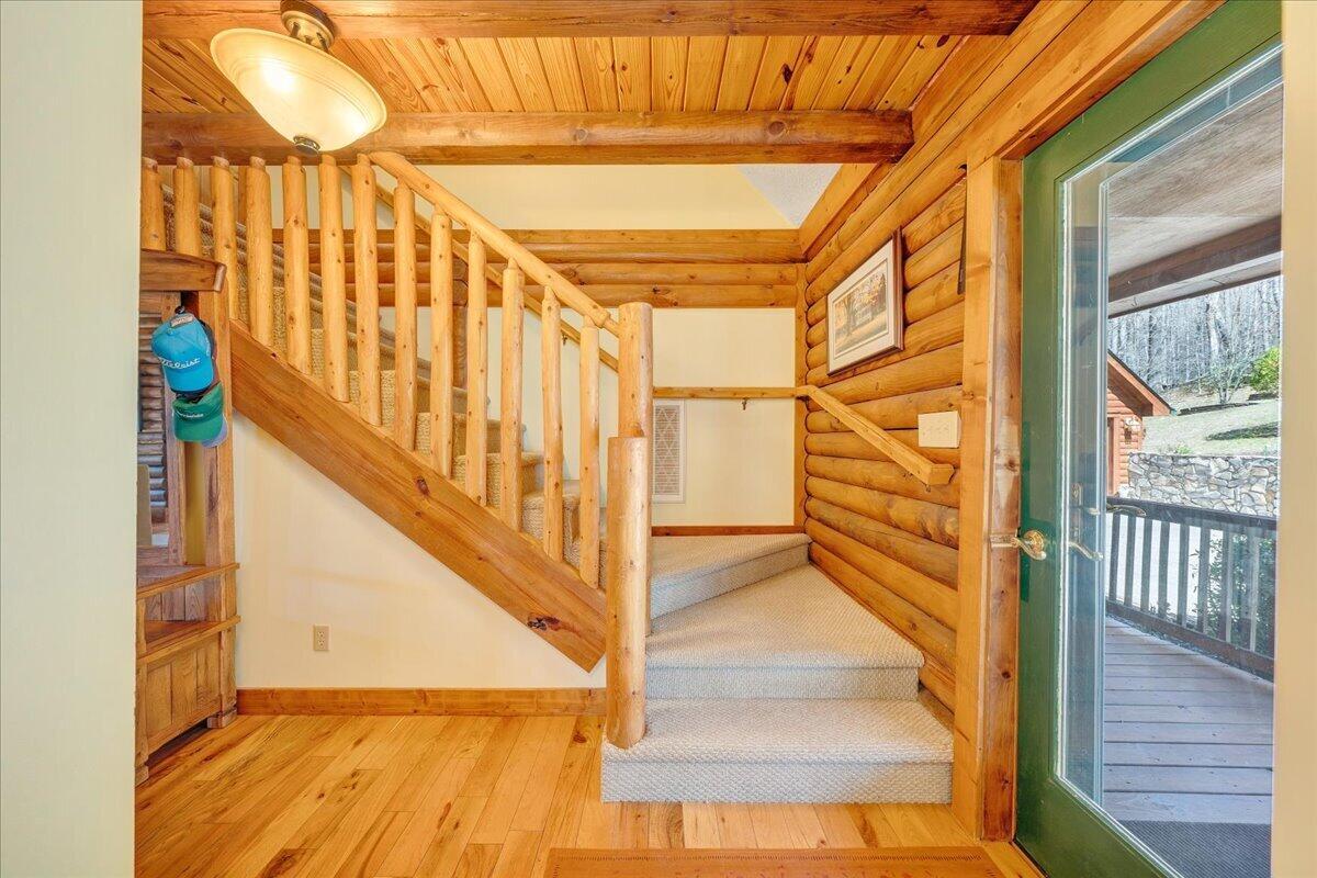 Image 4: Staircase