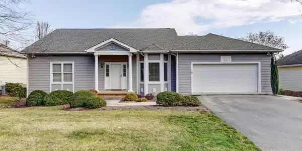 1052 8Th Fairway LN