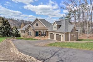 381 Stillwater DR