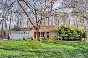 203 OAK HOLLOW RD