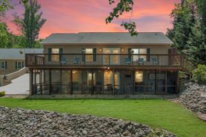 240 Winding WAY