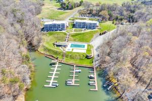 1085 Bluewater DR