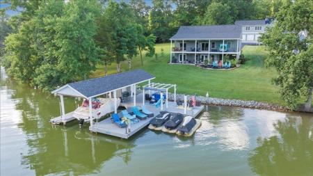 365 & 364 Carters Country LN