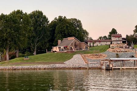 1070 Contentment LN