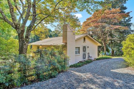 1038 Lakeland Pines DR