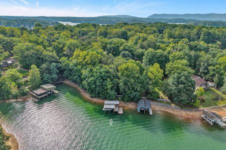 103 White Oak CIR