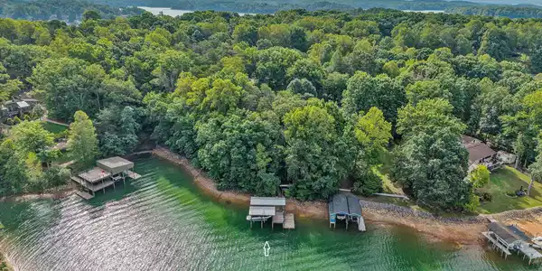 103 White Oak CIR
