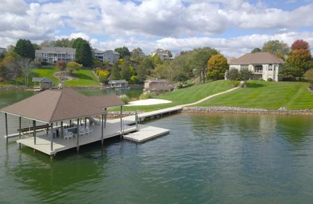 720 Boardwalk DR