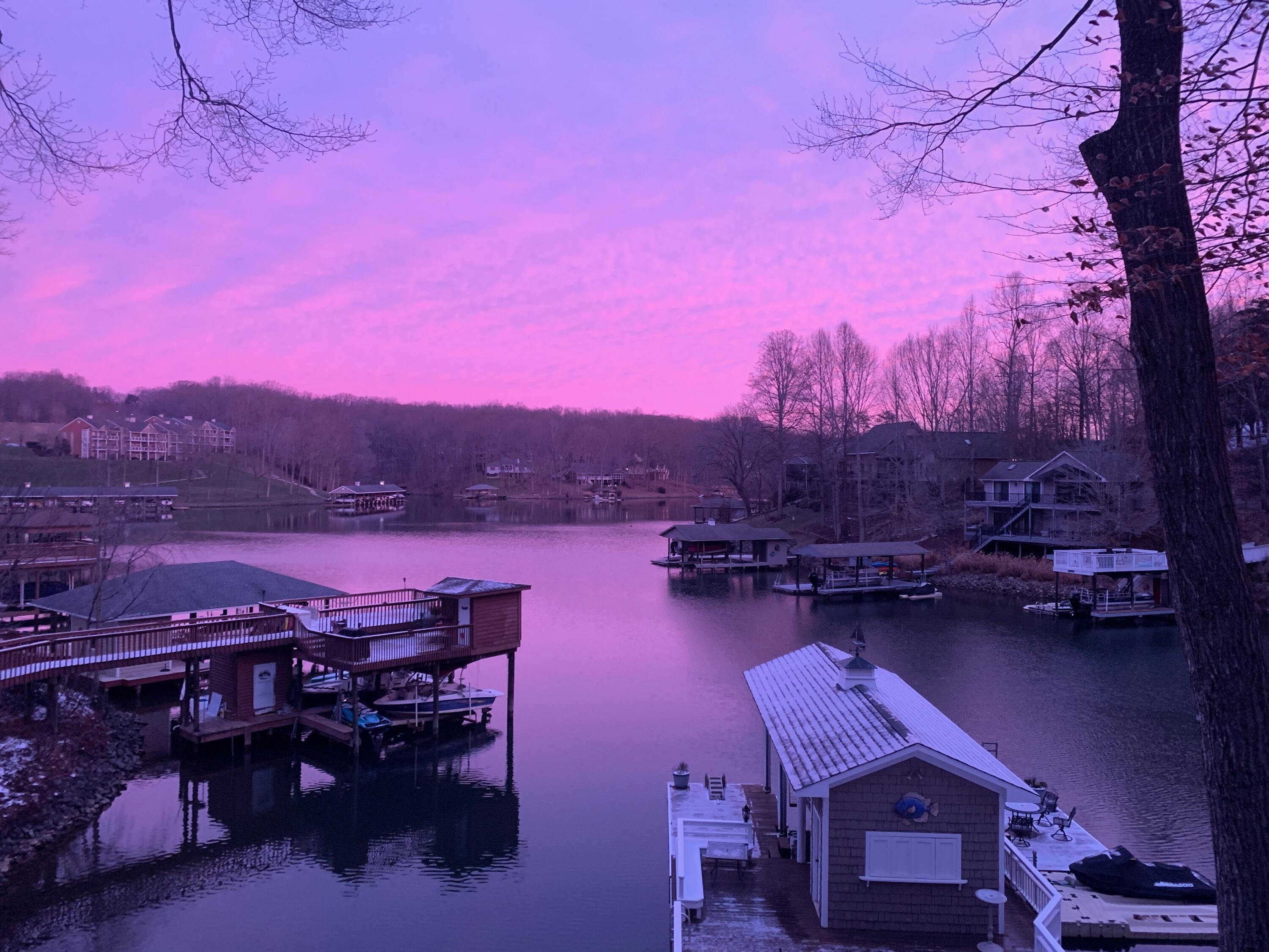 Image 4: Beautiful sunset colors in sky