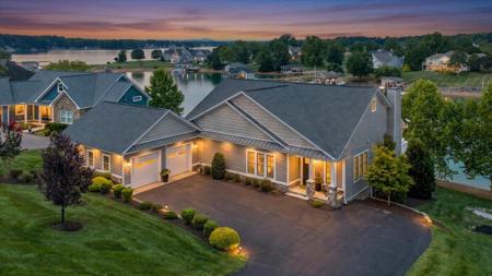 290 Sunset Pointe DR