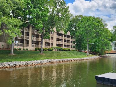 75 Azalea CIR