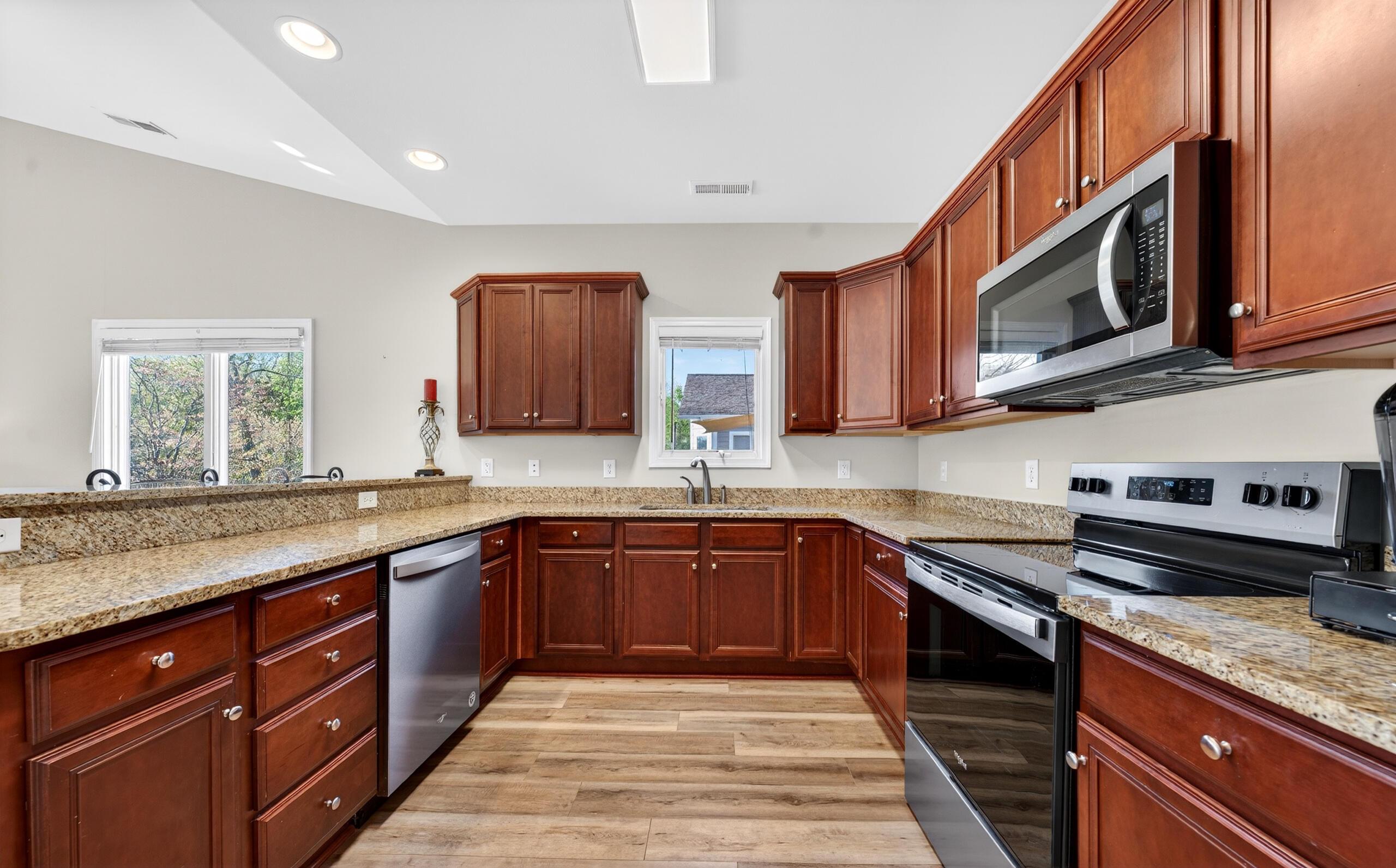 Image 2: Kitchen
