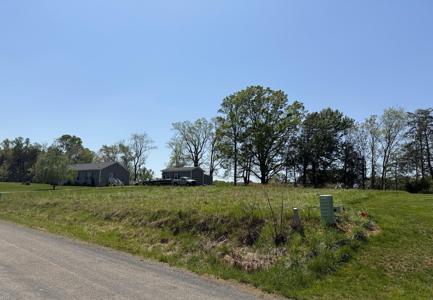Lot 11 Lake Park DR