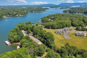 114 Waterside CIR