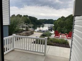 1089 Bluewater DR