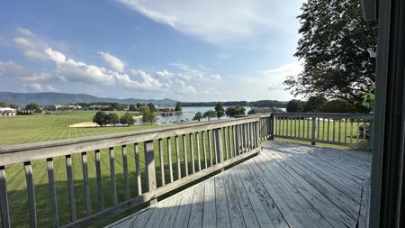 150 Sailor's Cove DR