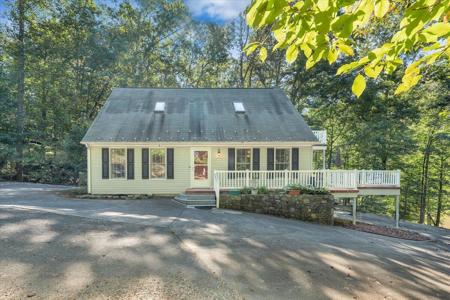 47 Cedar Bluff LN