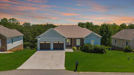 1077 Barrow Hills DR