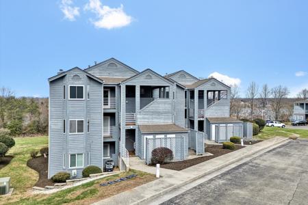 71 Waterside CIR