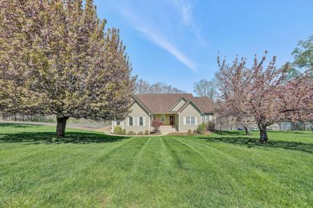 353 Deerpath DR