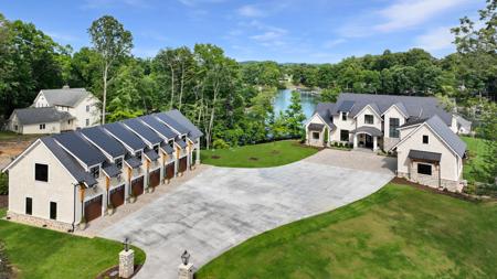 6189 Scruggs RD