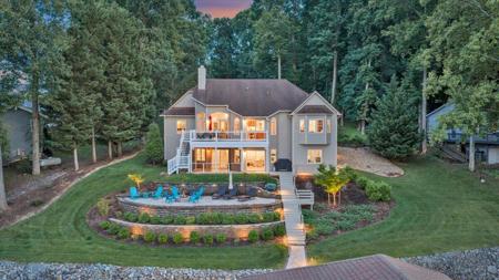 625 Winding Waters DR