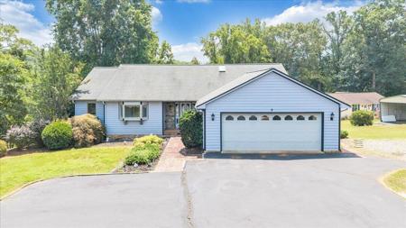 110 Club House DR