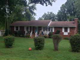 440 Lakeshore Terrace RD