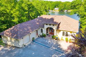 105 Lemon LN