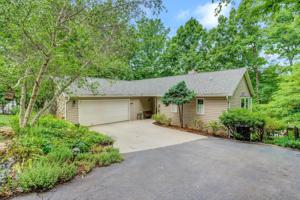 320 Buck Run DR