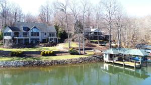 225 Hardwood CT