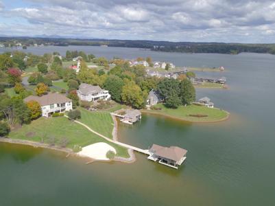 720 Boardwalk DR