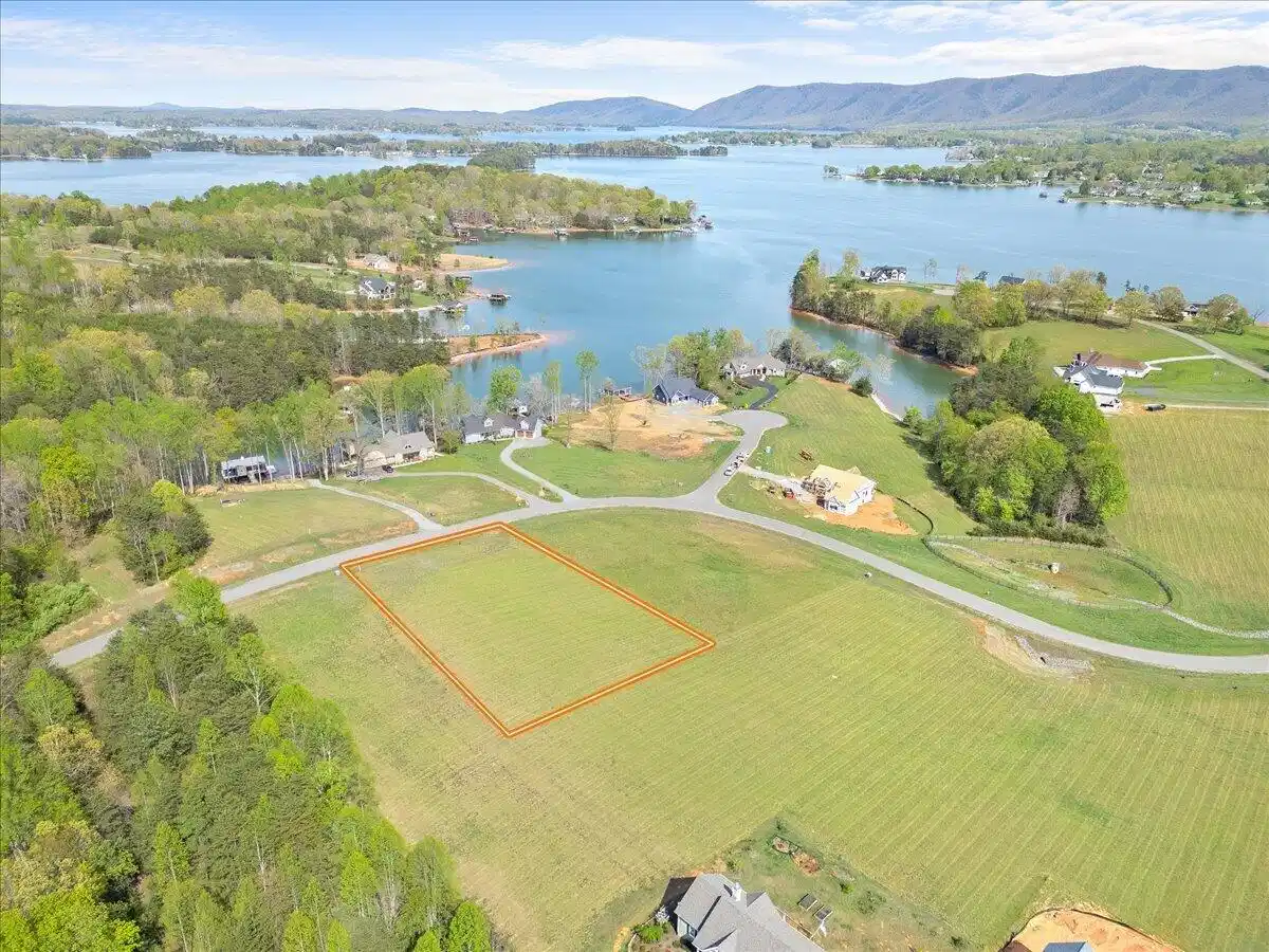 Image 1: 20-Congressional way Lot-9
