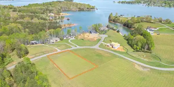 Lot 43 Congressional WAY