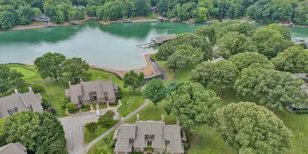 111 Fawn Haven LN