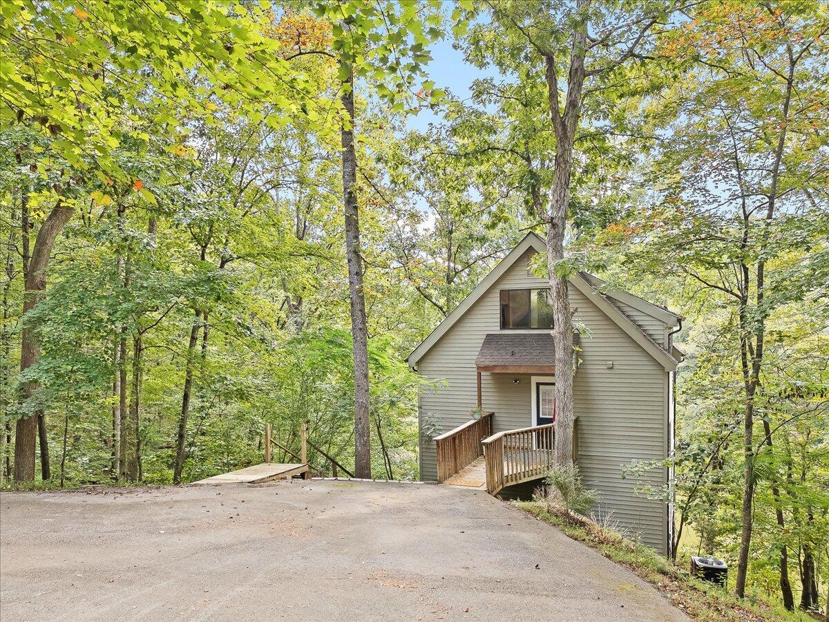 Image 2: 165 Poplar Dr Hardy