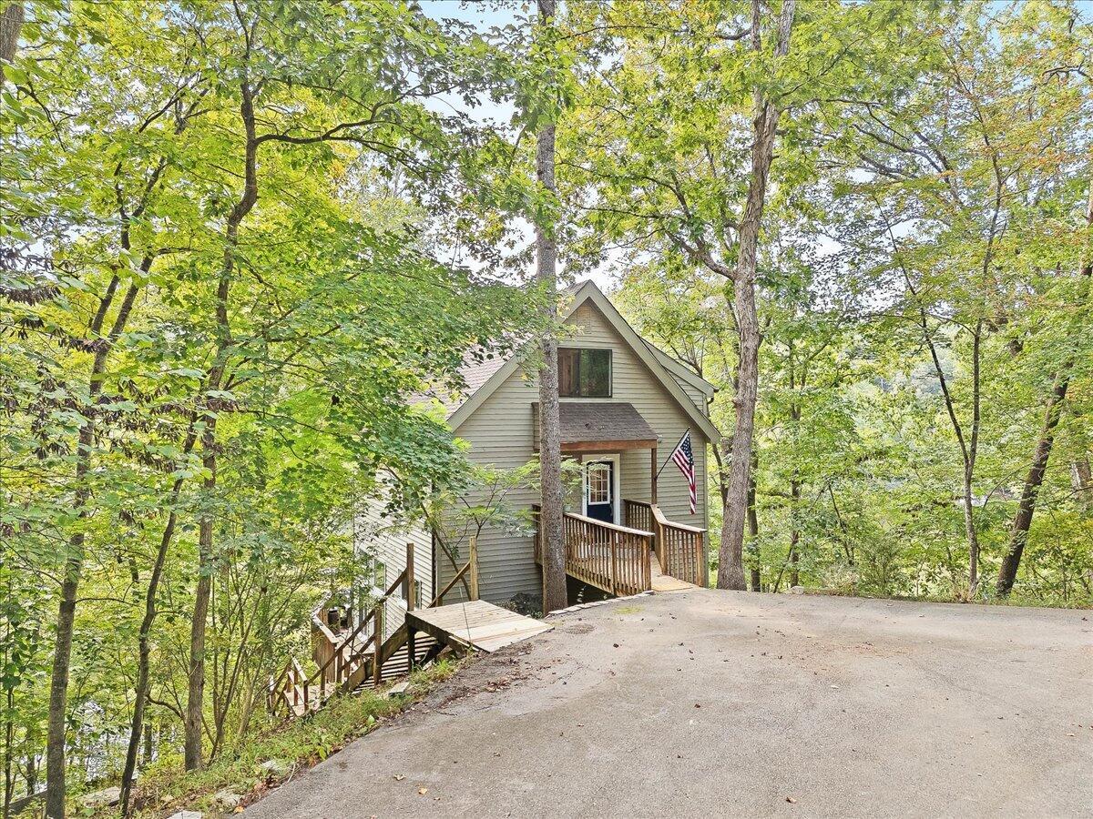 Image 3: 165 Poplar Dr
