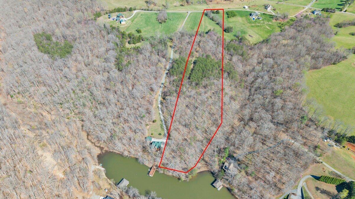Image 1: Waterfront Lot