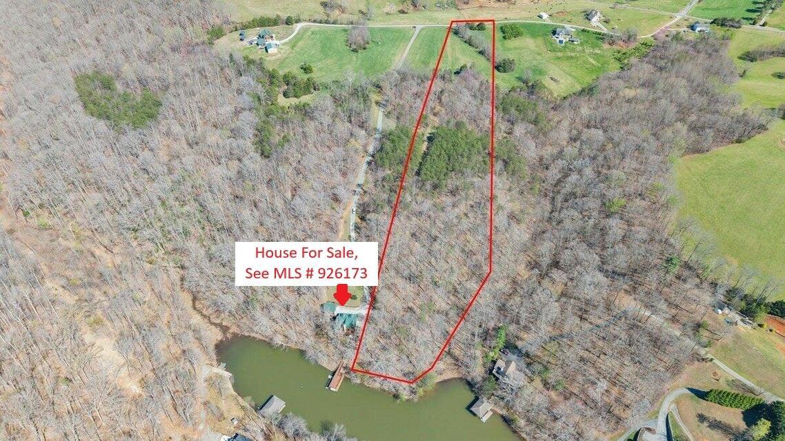 Image 2: Waterfront Lot