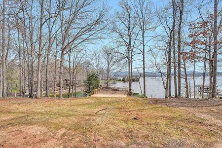 136 Belle Isle RD