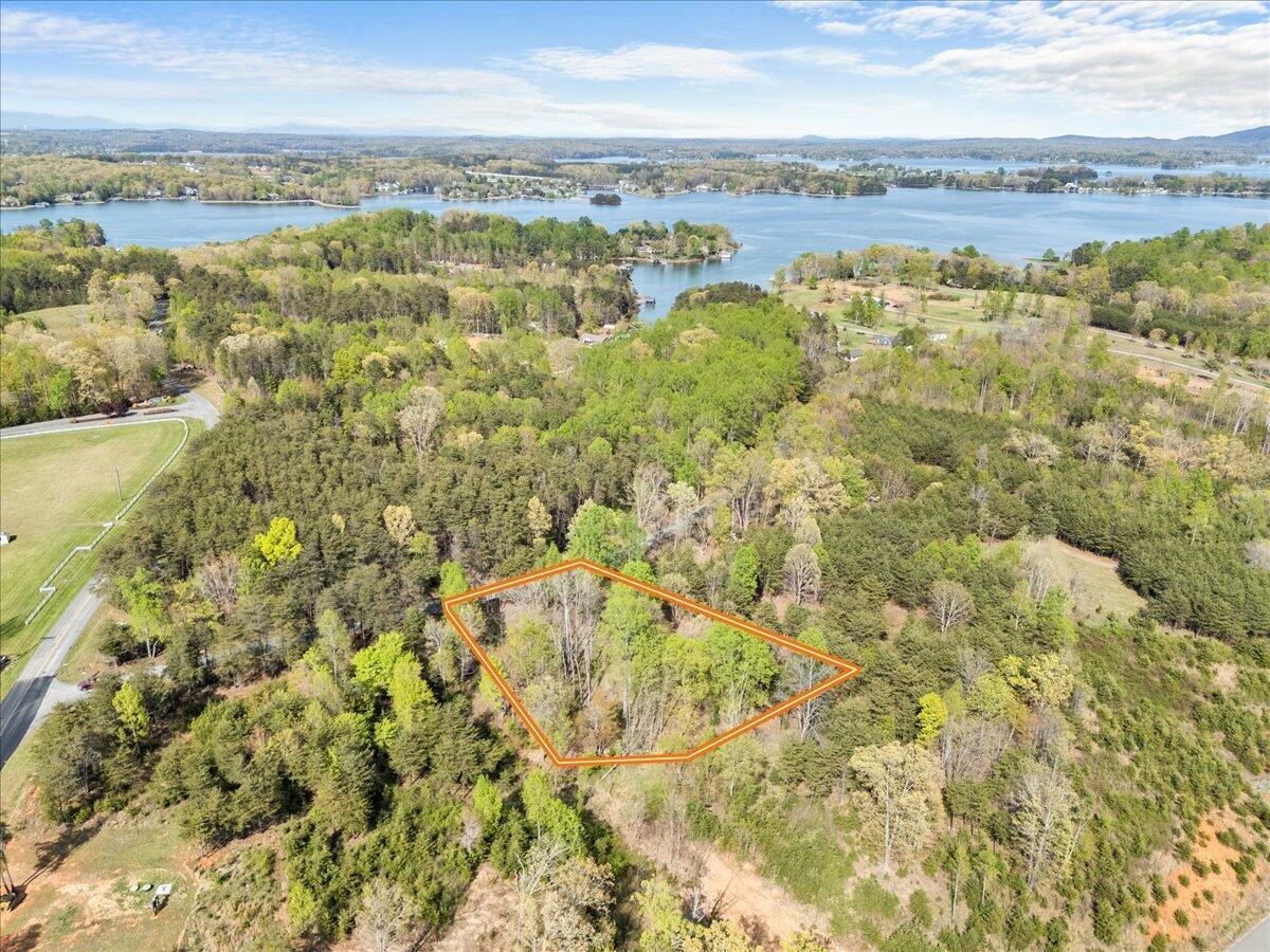Image 3: 39-Lakestone Rd Lot-11