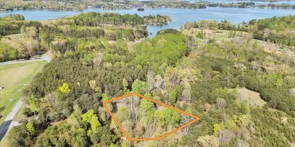 Image 3: 39-Lakestone Rd Lot-11