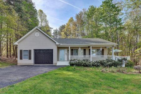 990 Highland Lake RD
