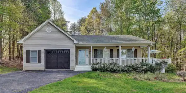 990 Highland Lake RD