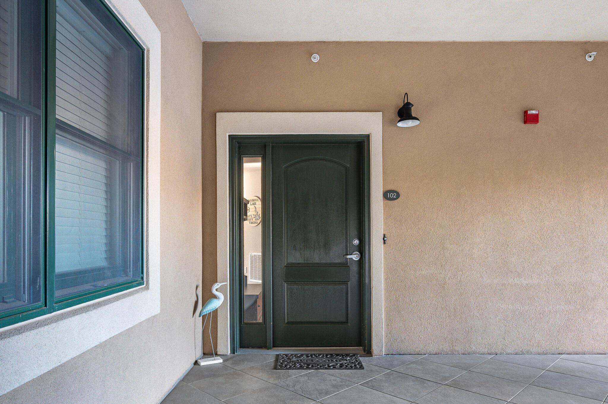 Image 4: 3