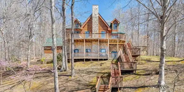 Image 3: Rear