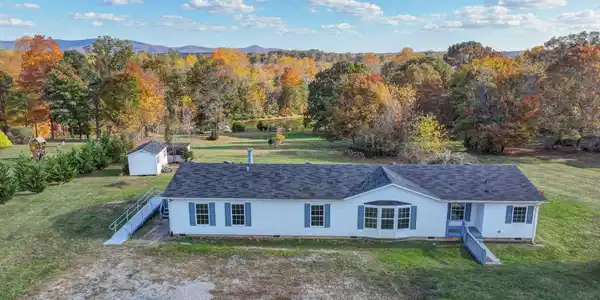 381 Browns Point DR