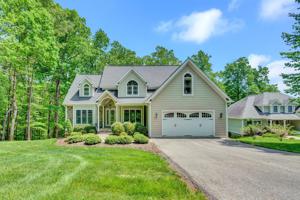235 Waverly LN