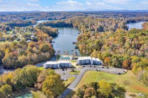 1089 Bluewater DR